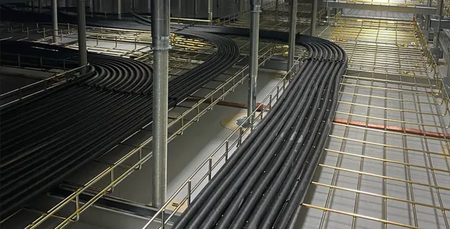 Industrial cable tray and containment installation